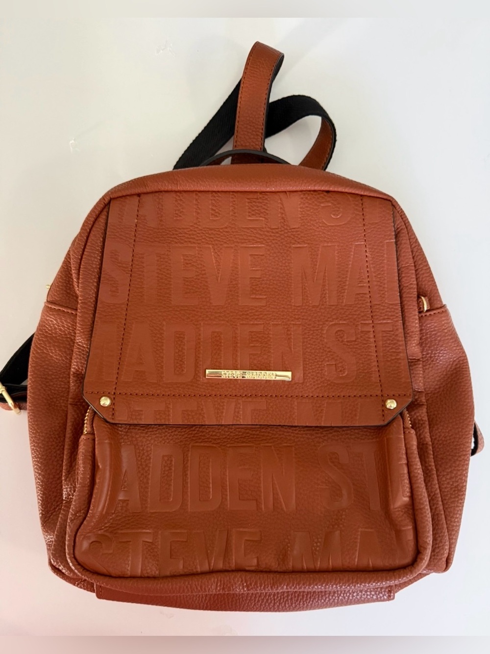Steve Madden BTAMPA Cognac Brown Embossed Logo Backpack Purse Gold Hardware - Picture 4 of 15